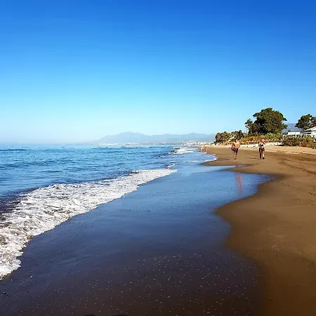 Svim, Walking Distance To The Beach! *